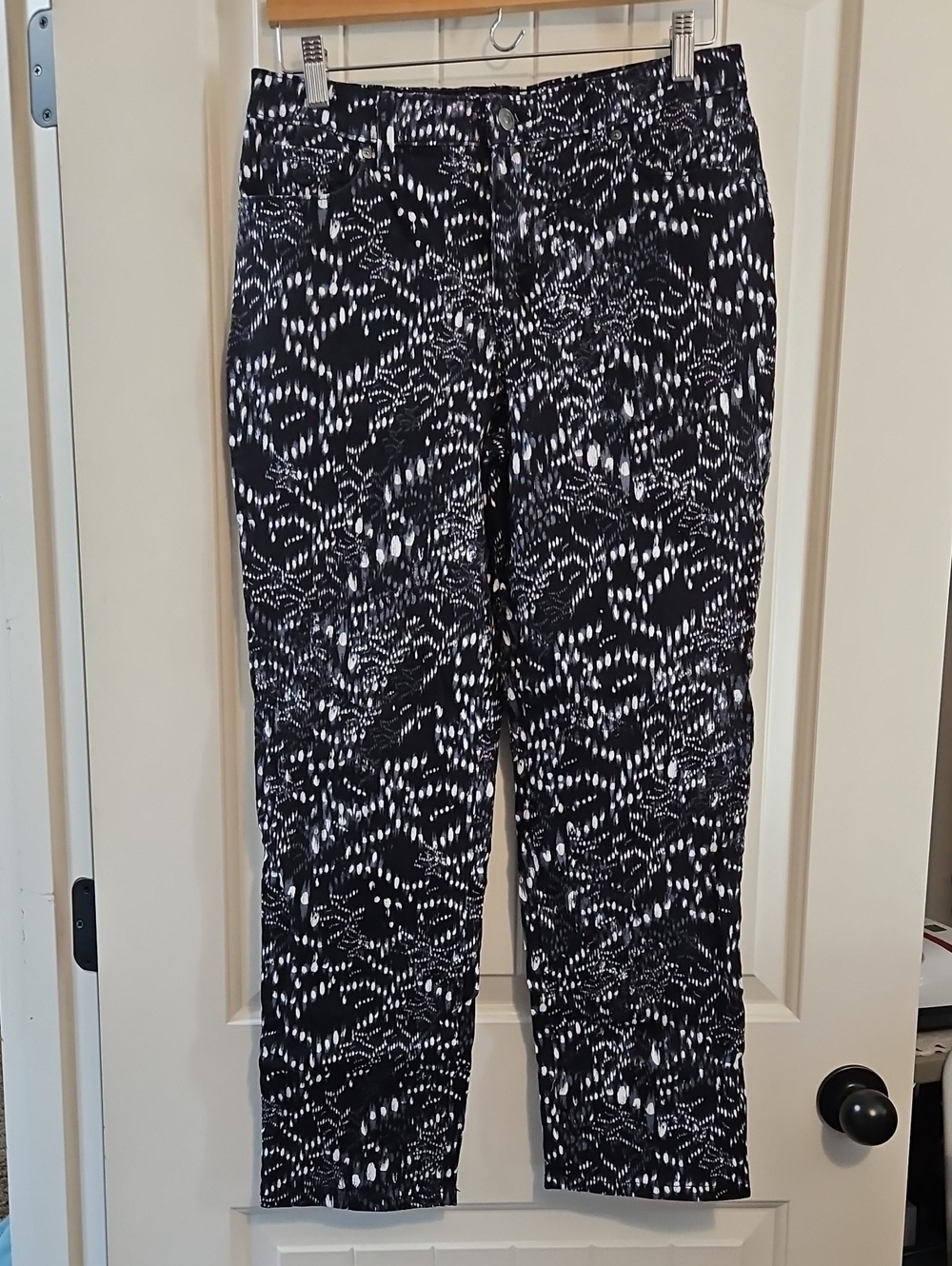 Gloria Vanderbilt Black & White Patterned Straight-Leg Pants